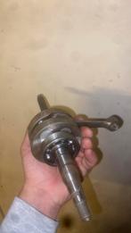 Minareli krukas en lagers, Motoren, Ophalen