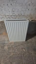 Radiator met thermostaatkraan, Ophalen, Zo goed als nieuw, Radiator
