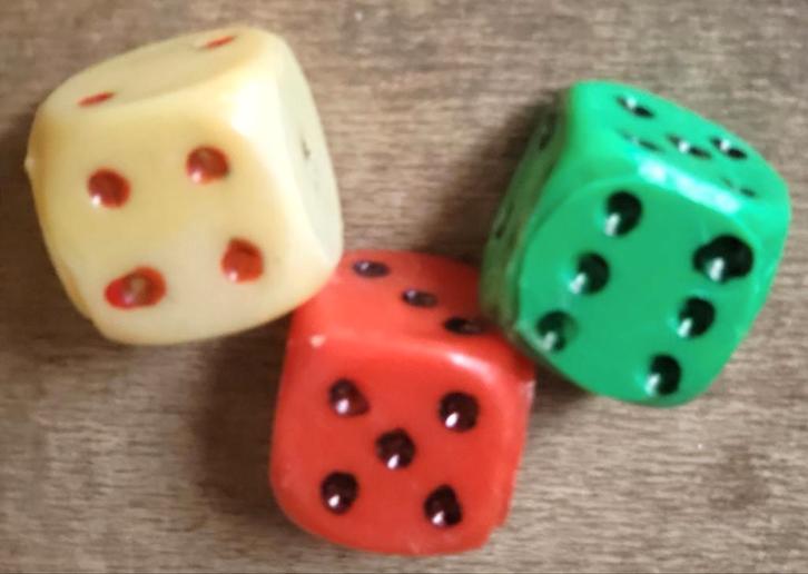 Dobbelstenen vintage in kleur, Verzamelen, Overige Verzamelen, Zo goed als nieuw, Ophalen of Verzenden