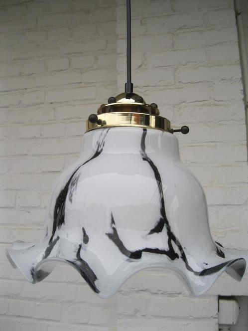Lampe suspendue Peill & Putzler blanc-noir avec capuchon, Maison & Meubles, Lampes | Suspensions, Comme neuf, Enlèvement ou Envoi
