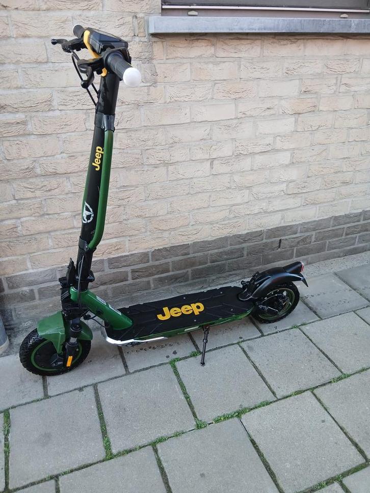 Jeep Jet Advanced Safety 920 elektrische step, Fietsen en Brommers, Steps, Zo goed als nieuw, Elektrische step (E-scooter), Ophalen