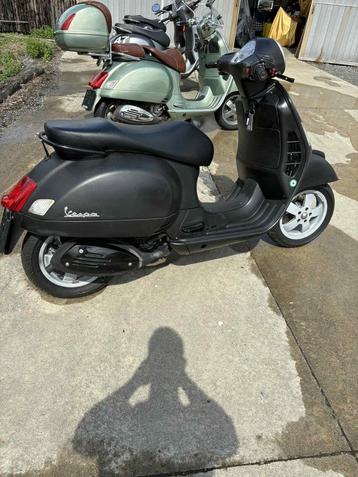 Vespa GTS 125 Super. beschikbaar voor biedingen
