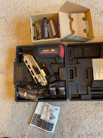MAX GS 690 CH  Schiethamer/Tacker  50-90 mm gasnailer HP. beschikbaar voor biedingen