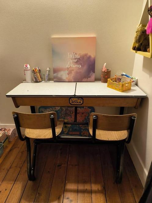 Bureau en bois massif avec tiroirs – à venir chercher (Bruxe, Huis en Inrichting, Bureaus, Gebruikt, Bureau, Ophalen