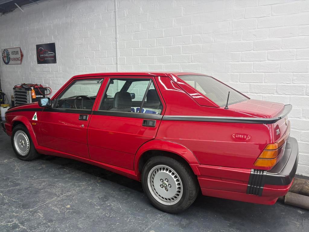 Alfa 75 turbo, Autos, Rouge, Achat, Toit ouvrant, Berline
