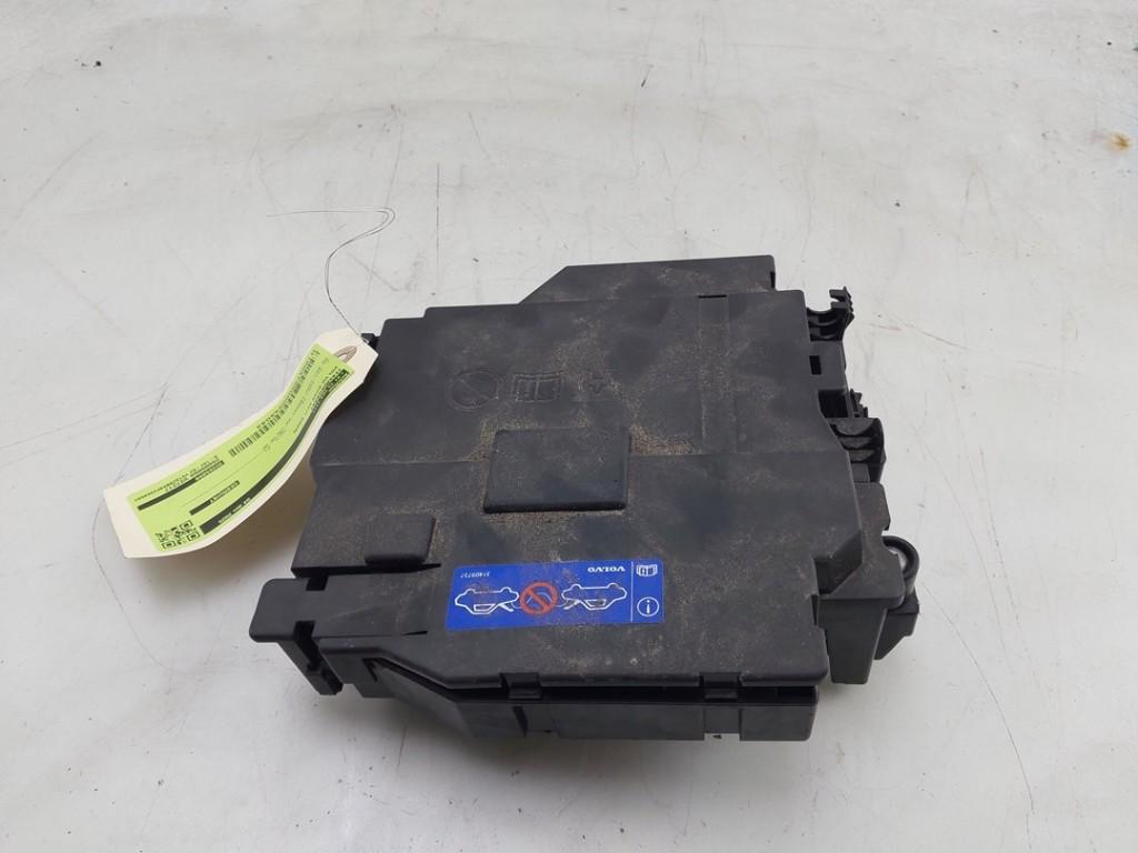 BOITIER FUSIBLES Volvo XC40 (XZ) (|32265898|), Autos : Pièces & Accessoires, Électronique & Câbles, Volvo, Utilisé