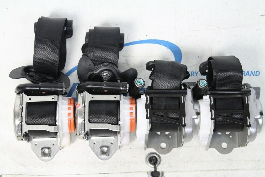 2x Gordels voor + 2x achter Mercedes A klasse W177 2018-...., Auto-onderdelen
