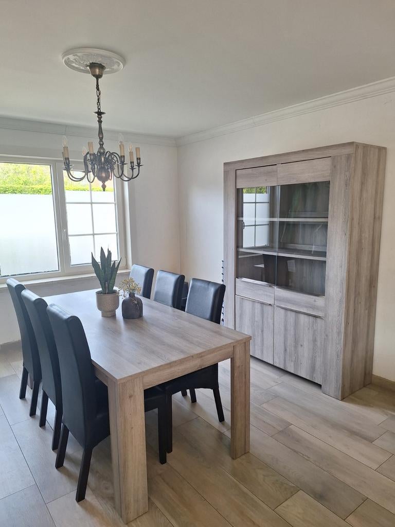 Buffetkast en tafel, Enlèvement