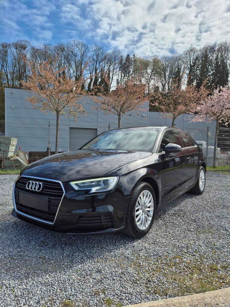 AUDI A3 1.6 TDI, Commande vocale, Euro 6, Carnet d'entretien, Noir