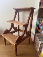 Escabelle ancienne en bois, Enlèvement