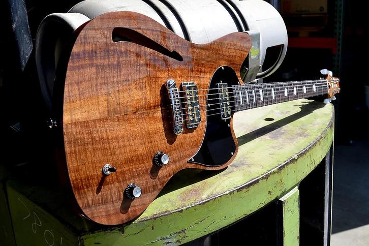 Kauer Daylighter Express Supreme 2015 - Claro Walnut, Musique & Instruments, Instruments à corde | Guitares | Électriques, Comme neuf