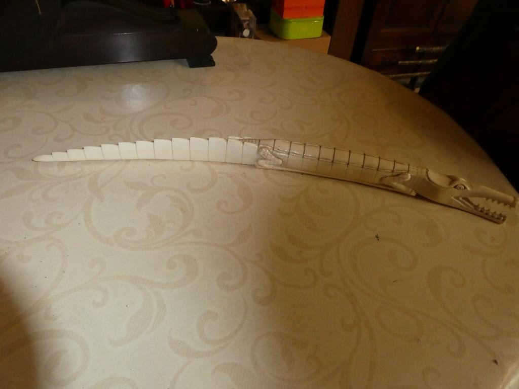 stenen krokodil.ivorine of ivoor., Ophalen, Nieuw, Reptiel of Amfibie, Overige typen