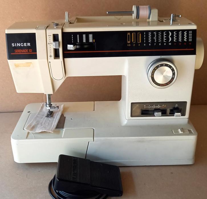 Machine à coudre Singer, Etat parfait + Garantie, Hobby & Loisirs créatifs, Machines à coudre & Accessoires, Machine à coudre