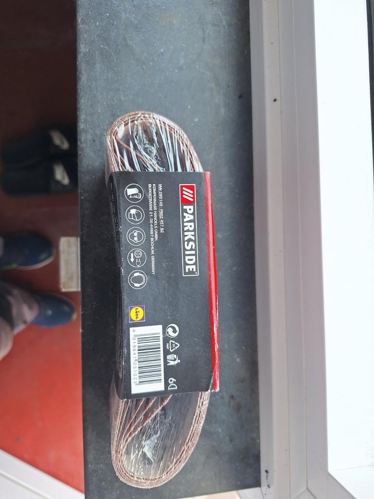 Bandschuurpapier universeel, Ophalen