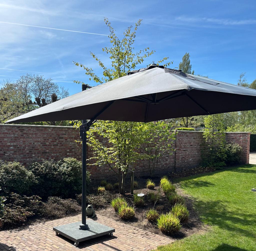 Zweefparasol met voet, Ophalen, Gebruikt, 2 tot 3 meter, Zweefparasol