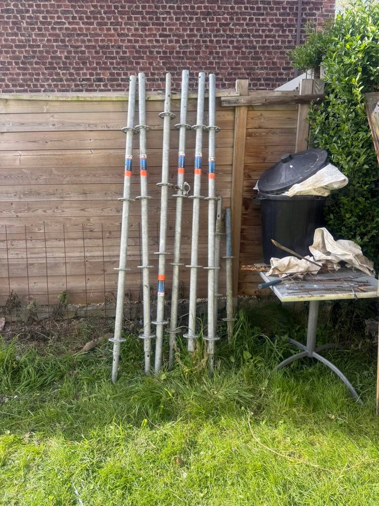 Echauffadages, Bricolage & Construction, Enlèvement, Comme neuf