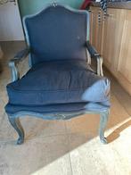 Twee landelijke zetels:Puylaert, Enlèvement