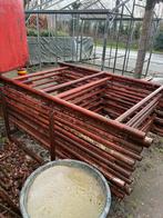 Échafaudage de façade avec plaques de marche en acier, Enlèvement, Utilisé, Échafaudage de façade, Moins de 2 mètres