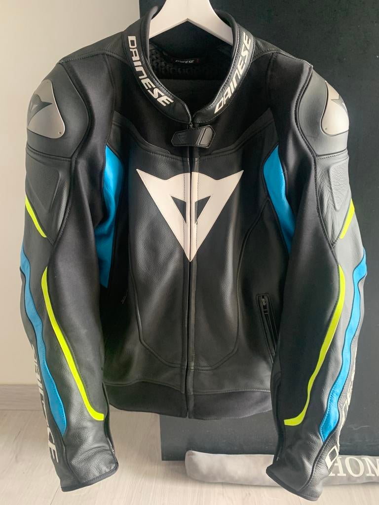 Motor vest Dainese, nieuwstaat. Maat M, Motoren, Kleding | Motorkleding, Jas | leer, Dames, Heren, Nieuw met kaartje, Ophalen
