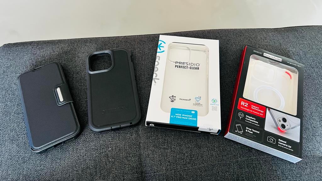 4 hoesjes voor de iPhone 14 Pro Max, Ophalen, Gebruikt, OtterBox, IPhone 14