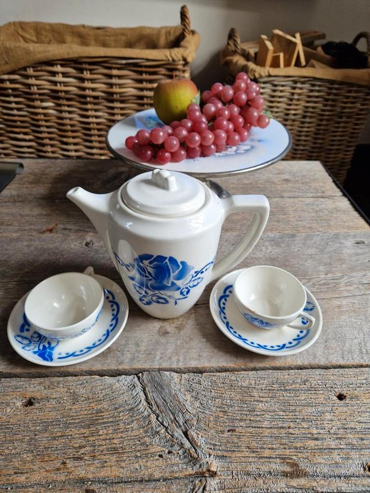 Cafetière et ses deux tasses et sous tasses Digoin Sarreguem, Antiquités & Art, Antiquités | Services (vaisselle) complet, Enlèvement ou Envoi