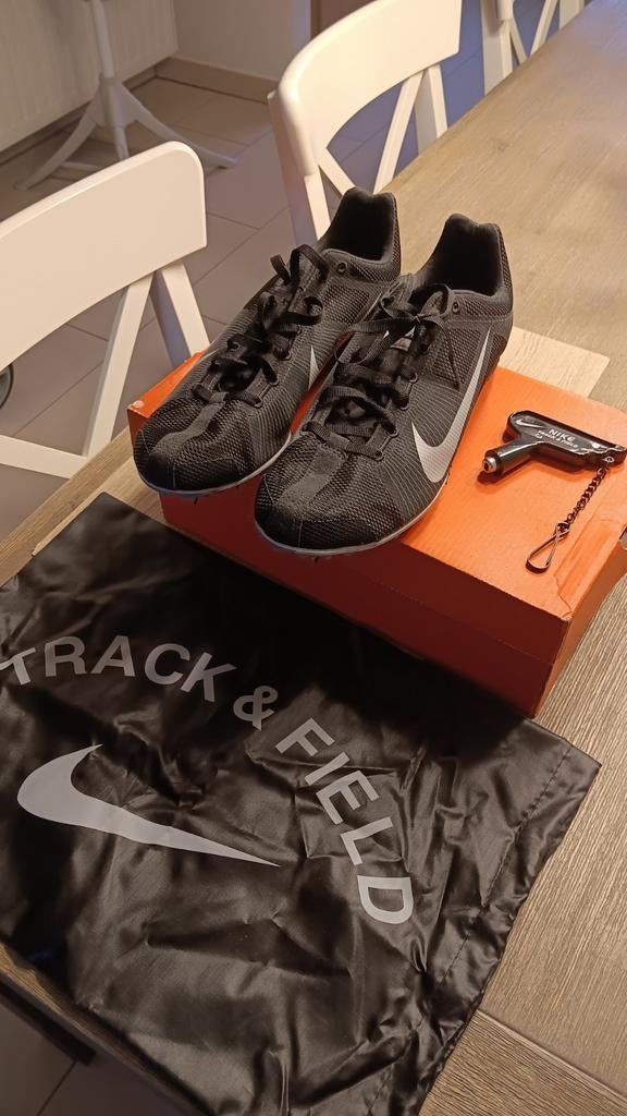 NIKE  42,5 NEU, Vêtements | Hommes, Chaussures, Enlèvement ou Envoi