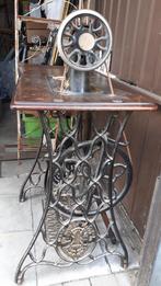 Trap naaimachine singer., Enlèvement