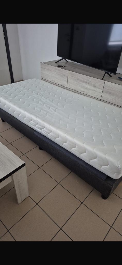 1 lit, matelas antitaches, Enlèvement, Comme neuf