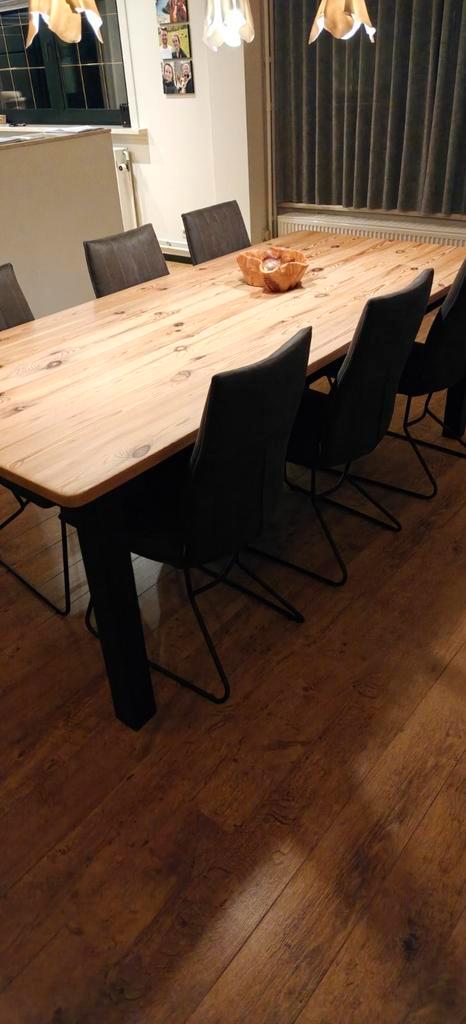 Table á manger en pin avec 6 chaises, Maison & Meubles, Tables | Tables à manger, Enlèvement