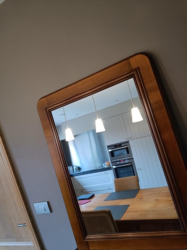 Cadre de miroir robuste de haute qualité en cerisier, Antiquités & Art, Antiquités | Miroirs, Enlèvement, Rectangulaire, 50 à 100 cm