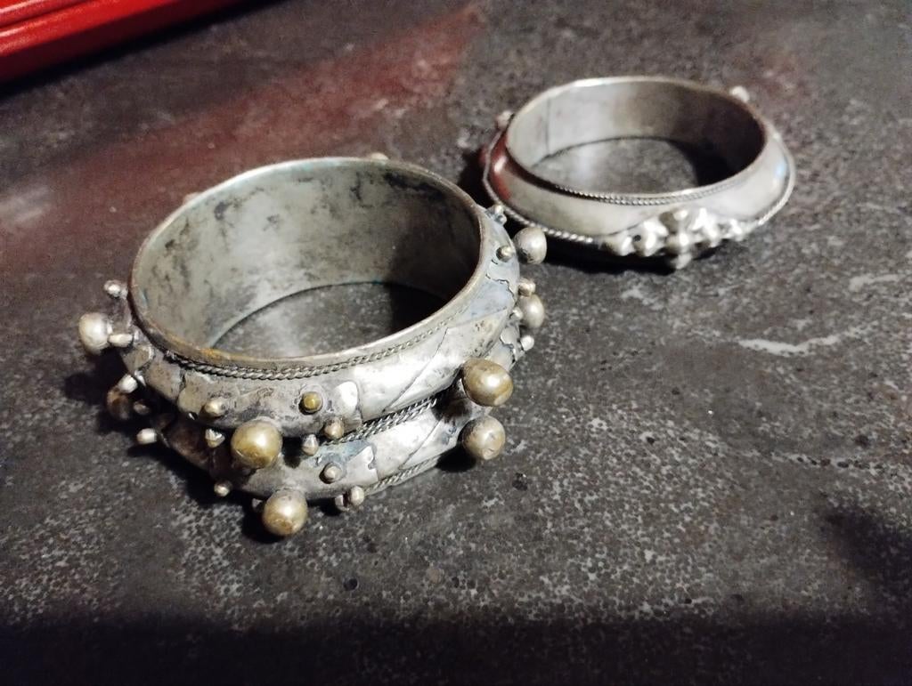 Pays pauvre d'origine mauresque et berbère, Bijoux, Sacs & Beauté, Enlèvement ou Envoi