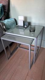 2 glazen tafeltjes, 25 à 50 cm, Verre, Carré, Enlèvement