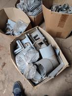 Lot accesoire de gouttière en plastique, Bricolage & Construction, Enlèvement, Gouttière