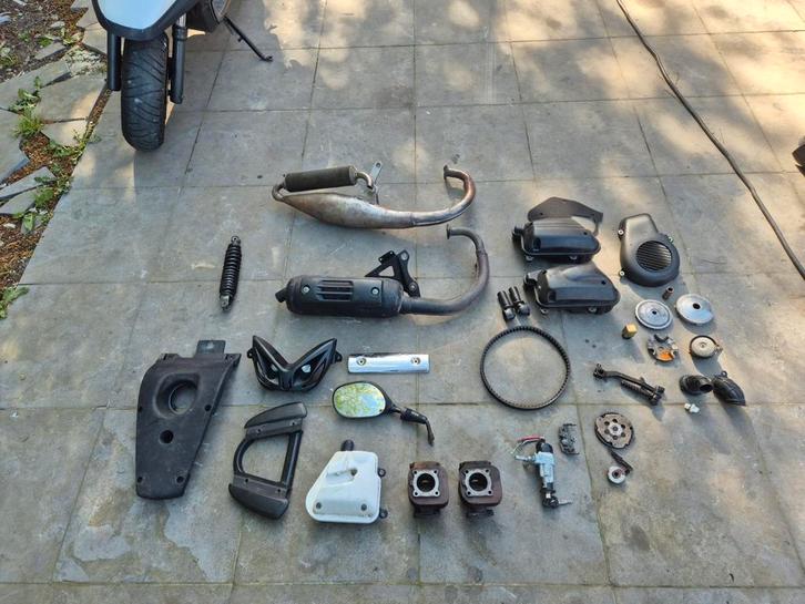 Lot onderdelen Yamaha/MBK booster/BWs Nitro/Aerox, Fietsen en Brommers, Brommeronderdelen | Algemeen, Koplamp, Ophalen