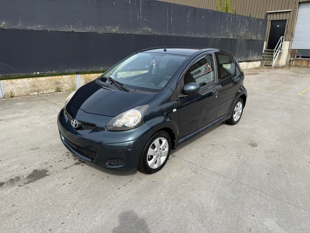 Toyota Aygo Benzine Euro5, Auto's, Euro 5, 50 kW, Handgeschakeld, Particulier