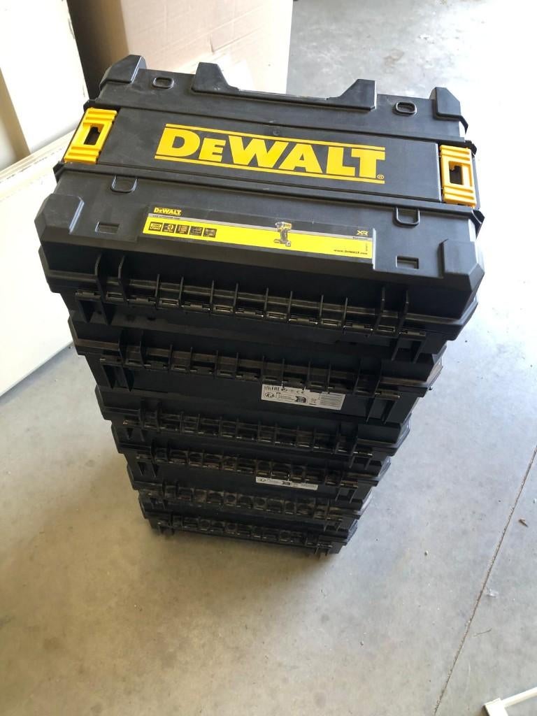 DeWalt TSTAK koffers – stapelbaar – 6 stuks, Doe-het-zelf en Bouw, Gereedschap | Machine-onderdelen en Toebehoren, Zo goed als nieuw