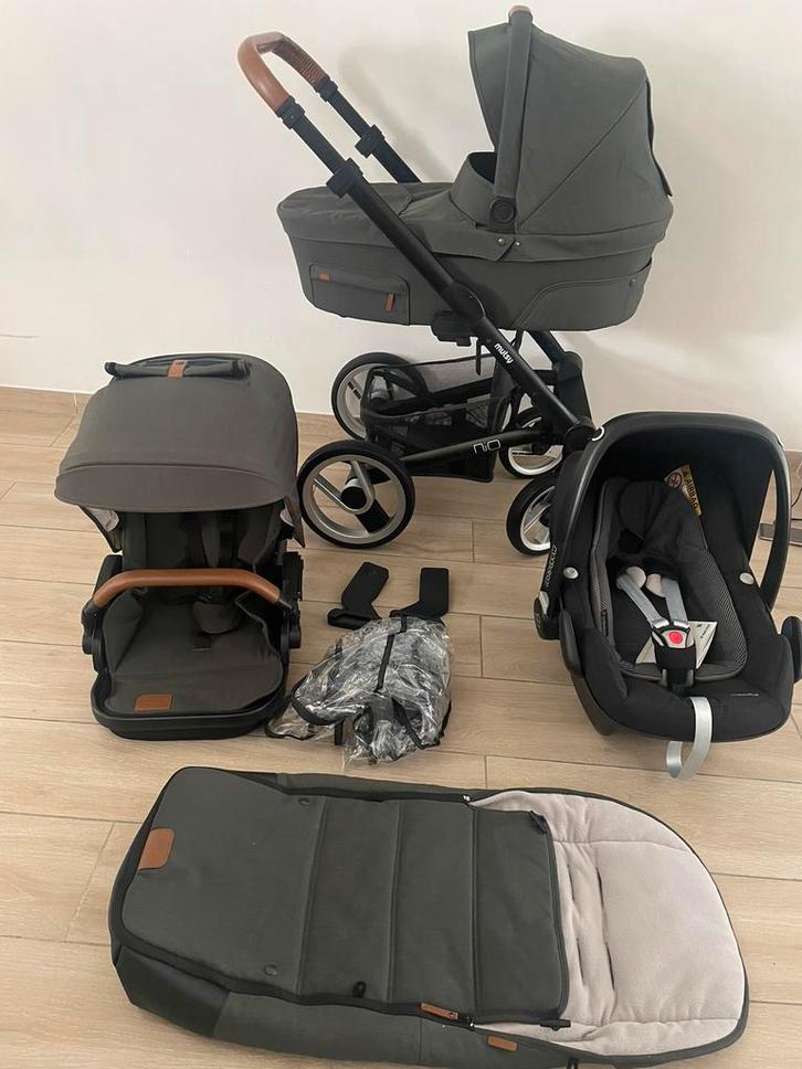 Mutsy Nio Black kinderwagen Green 3-in-1 Complete Set, Kinderen en Baby's, Buggy's, Zo goed als nieuw, Maxi-Cosi, Regenhoes, Verstelbare rugleuning