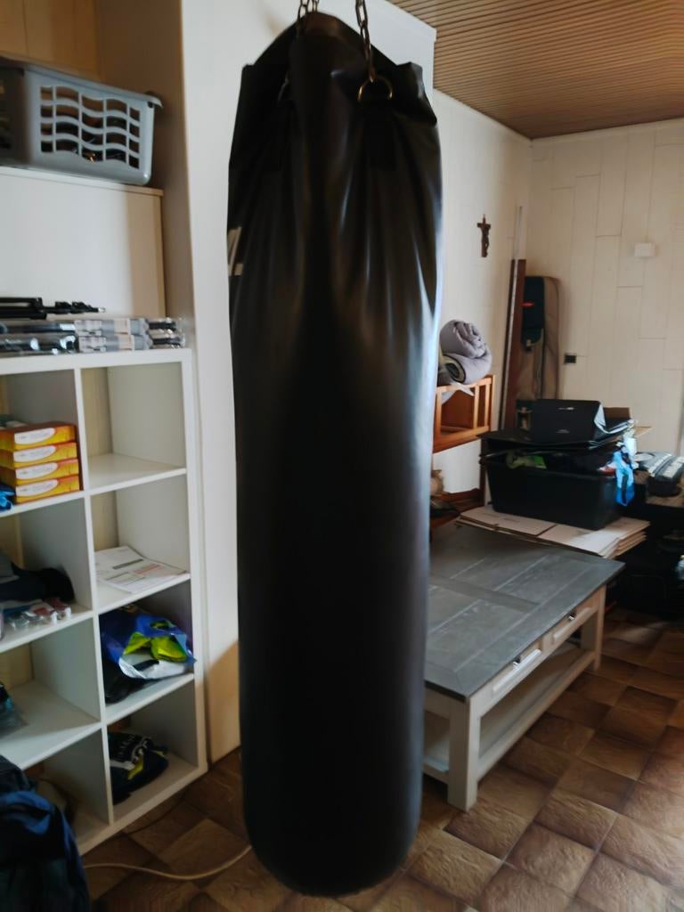 Bokszak Sisu competition ,150cm + ketting 190cm., Sports & Fitness, Boxe, Enlèvement, Sac de boxe