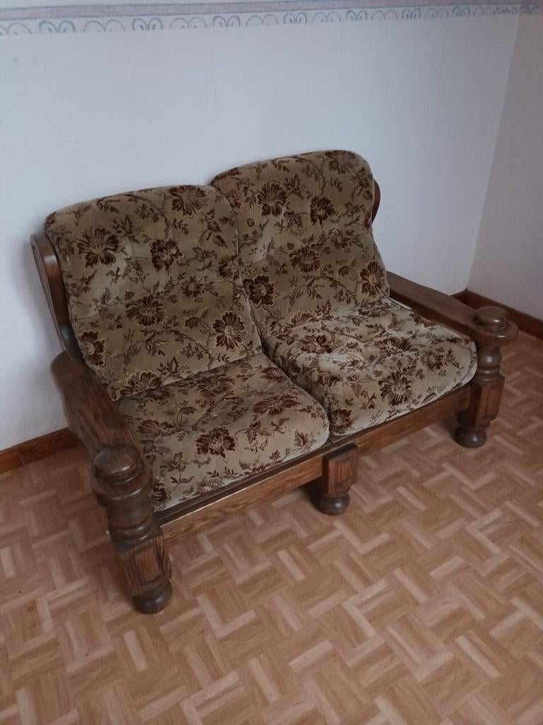 GRATIS !!!! Allerlei meubilair,luchter,sofa,stoelen..., Ophalen, Gebruikt, Grenenhout, Met lade(s)