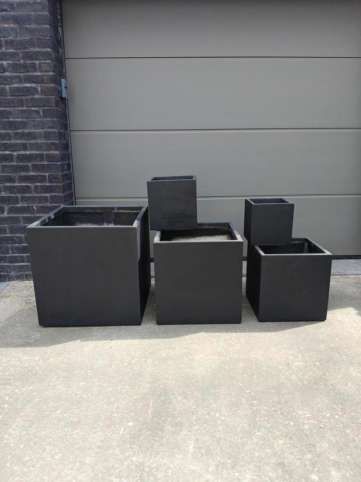 Clayfibre - zwarte bloembakken - kleifiber, Tuin en Terras, Bloembakken en Plantenbakken, Nieuw, Binnen, Balkon, Tuin, 30 tot 60 cm