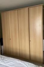 Grote kleerkast licht hout met zeer veel bergruimte, Huis en Inrichting, Kasten | Kleerkasten, Ophalen, Zo goed als nieuw