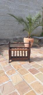 Antieke krantenbak, Huis en Inrichting, Woonaccessoires | Krantenbakken en Lectuurbakken, Ophalen