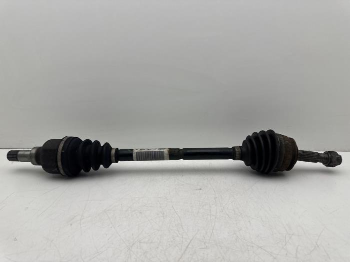 Aandrijfas links-voor van een Peugeot 208, Auto-onderdelen, Remmen en Aandrijving, Peugeot, Gebruikt, 3 maanden garantie, Ophalen of Verzenden