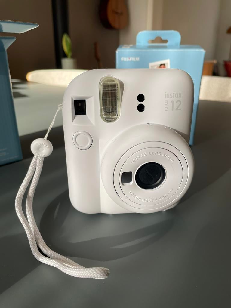 Instax mini 12 Clay White - 1 stuk beschikbaar, Audio, Tv en Foto, Fotocamera's Analoog, Ophalen, Zo goed als nieuw, Polaroid