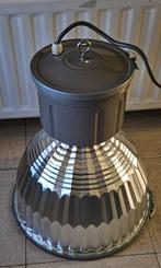 Industriele lamp van jaren 80 op LED, Ophalen
