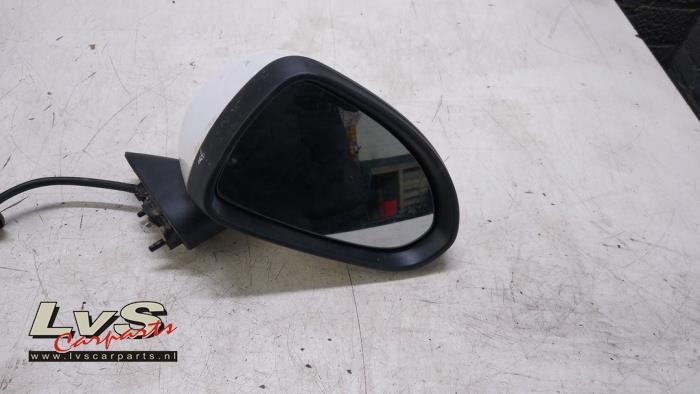 Rétroviseur extérieur droit d'un Opel Corsa, Autos : Pièces & Accessoires, Rétroviseurs, Opel, Utilisé, 3 mois de garantie, Enlèvement ou Envoi