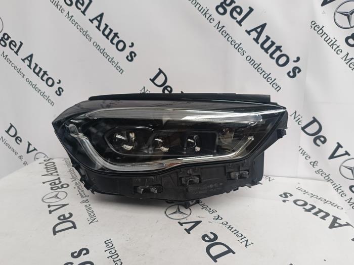 Phare droit d'un Mercedes GLA, Autos : Pièces & Accessoires, Éclairage, Mercedes-Benz, Utilisé, 3 mois de garantie, Enlèvement ou Envoi