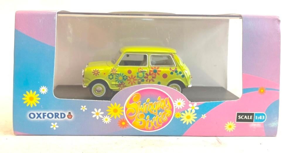 Mini Lime Floral OXFORD MIN015., Hobby en Vrije tijd, Modelauto's | 1:43, Zo goed als nieuw, Auto, Overige merken, Ophalen of Verzenden