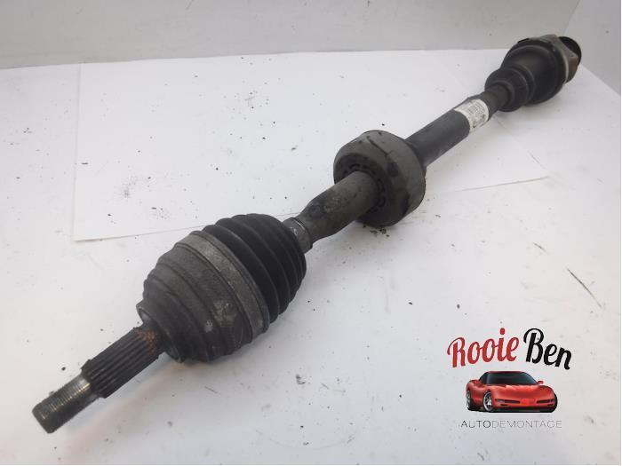 Aandrijfas rechts-voor van een Dacia Logan, Auto-onderdelen, Remmen en Aandrijving, Dacia, Gebruikt, 3 maanden garantie, Ophalen of Verzenden