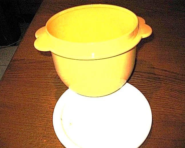 Tupperware : beau bol de transport ou, Maison & Meubles, Cuisine| Tupperware, Neuf, Boîte, Jaune, Enlèvement ou Envoi